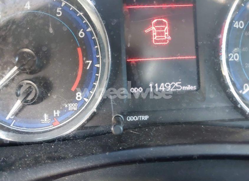 Photo 14 of 2017 Toyota Corolla L/LE/XLE/SE/XSE (VIN 5YFBURHE3HP569587)