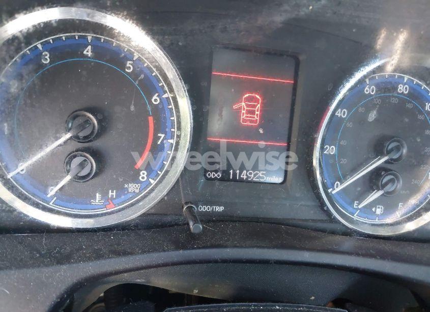 Photo 7 of 2017 Toyota Corolla L/LE/XLE/SE/XSE (VIN 5YFBURHE3HP569587)