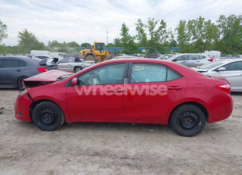 Photo 15 of 2017 Toyota Corolla LE (VIN 5YFBURHE3HP570951)