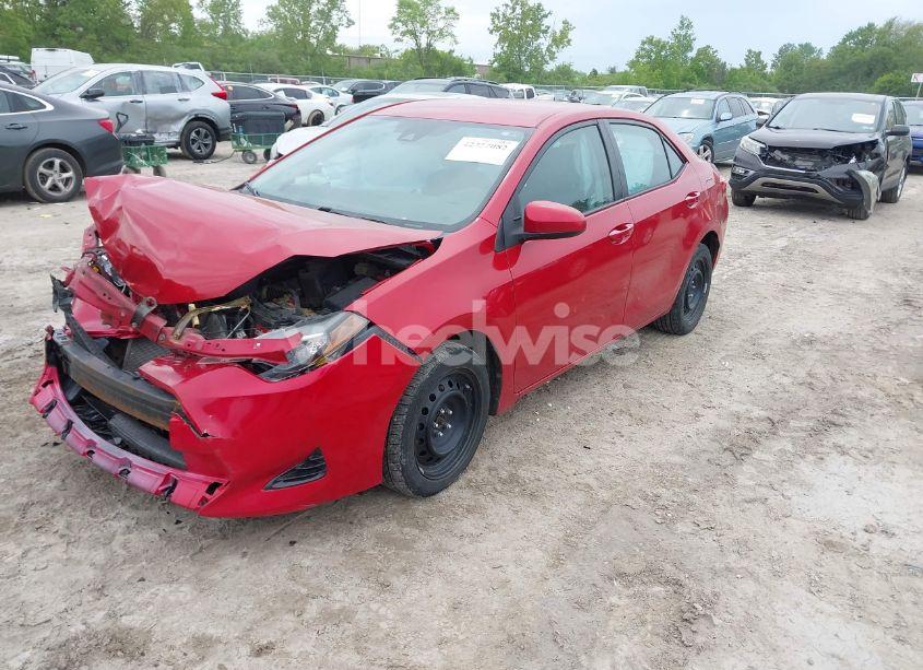 Photo 2 of 2017 Toyota Corolla LE (VIN 5YFBURHE3HP570951)