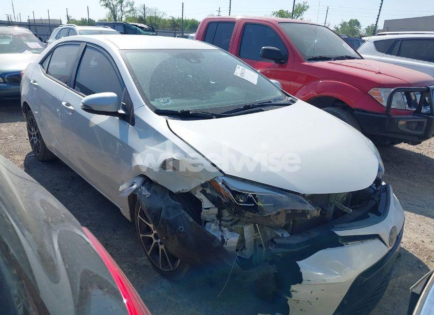 2017 Toyota Corolla SE SPECIAL EDITION (VIN 5YFBURHE3HP586132) main photo