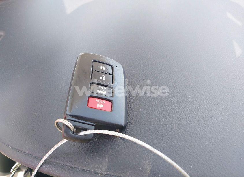 Photo 11 of 2017 Toyota Corolla SE SPECIAL EDITION (VIN 5YFBURHE3HP586132)