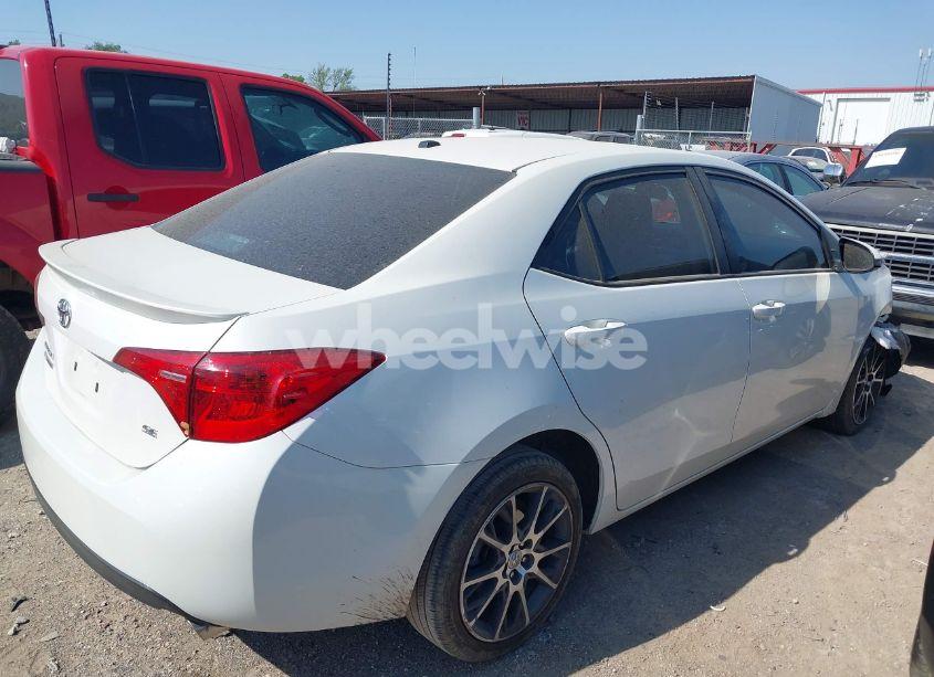 Photo 4 of 2017 Toyota Corolla SE SPECIAL EDITION (VIN 5YFBURHE3HP586132)