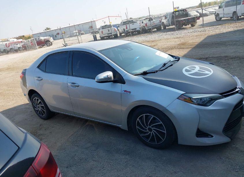 Photo 13 of 2017 Toyota Corolla LE (VIN 5YFBURHE3HP589371)