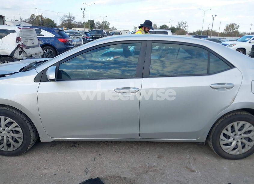 Photo 14 of 2017 Toyota Corolla LE (VIN 5YFBURHE3HP603088)