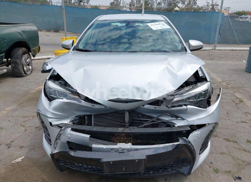 Photo 12 of 2017 Toyota Corolla SE (VIN 5YFBURHE3HP606878)