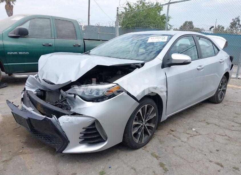 Photo 2 of 2017 Toyota Corolla SE (VIN 5YFBURHE3HP606878)