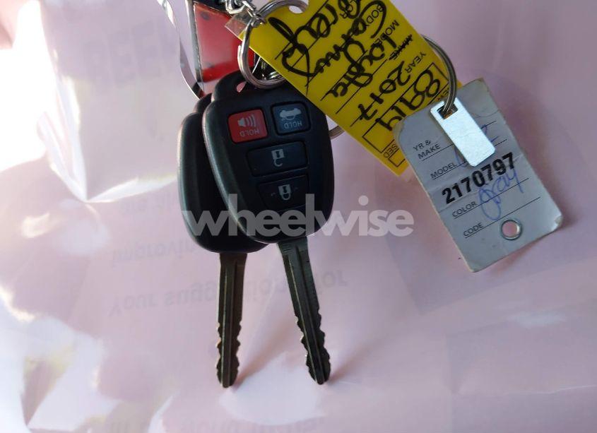 Photo 11 of 2017 Toyota Corolla LE (VIN 5YFBURHE3HP607903)