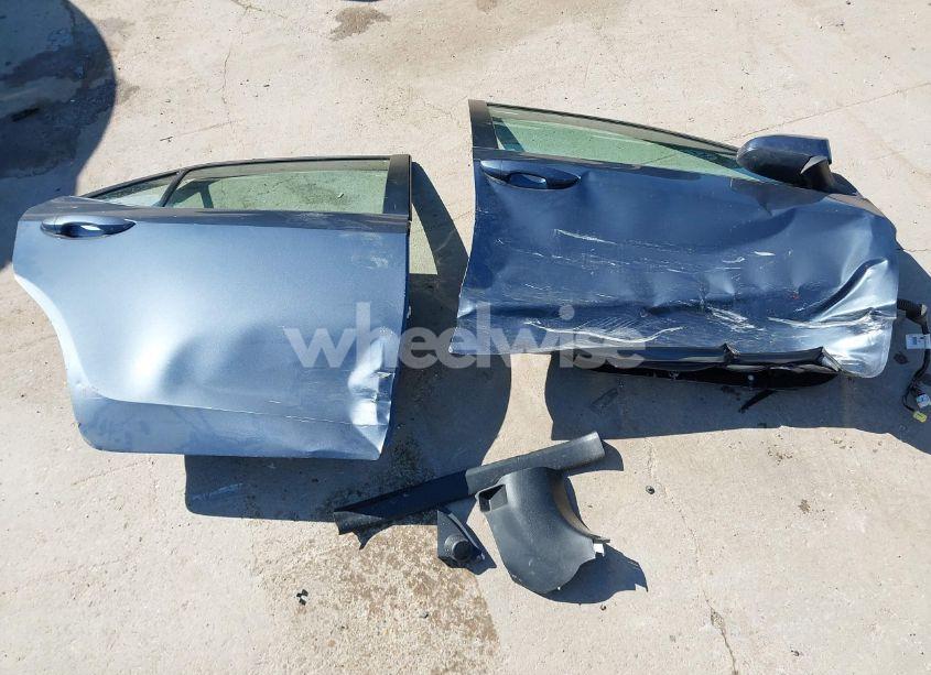 Photo 12 of 2017 Toyota Corolla LE (VIN 5YFBURHE3HP607903)