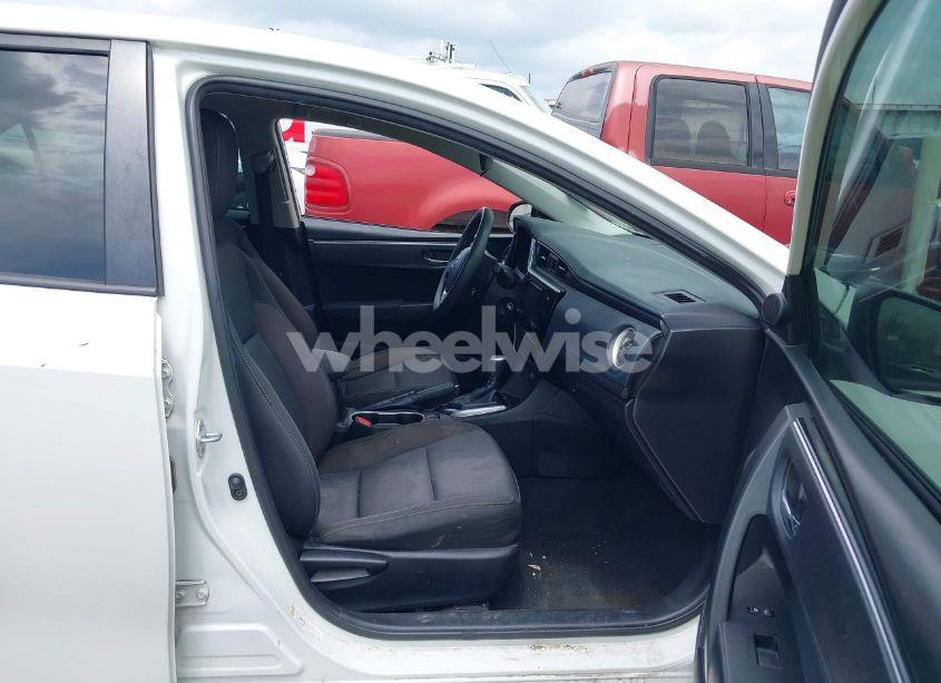 Photo 5 of 2017 Toyota Corolla LE (VIN 5YFBURHE3HP620263)