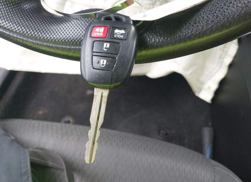 Photo 11 of 2017 Toyota Corolla LE (VIN 5YFBURHE3HP625642)