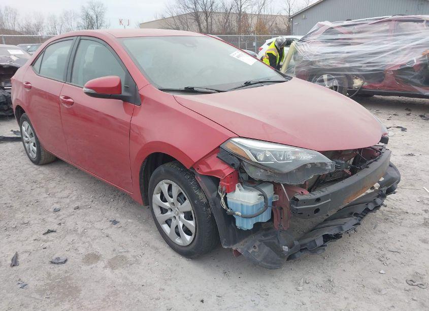 2017 Toyota Corolla SE (VIN 5YFBURHE3HP631263) main photo