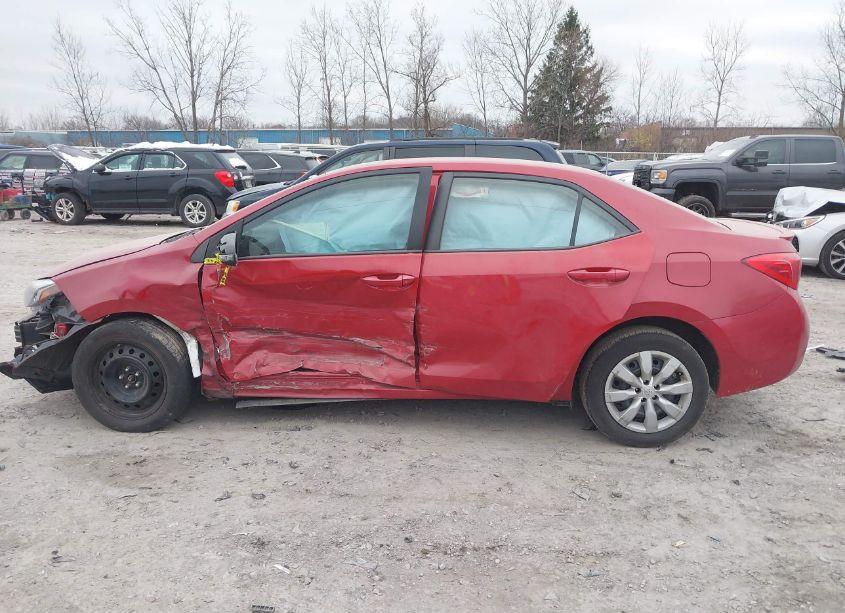 Photo 15 of 2017 Toyota Corolla SE (VIN 5YFBURHE3HP631263)