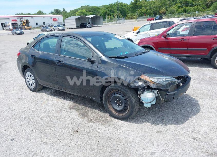 2017 Toyota Corolla LE (VIN 5YFBURHE3HP639959) main photo