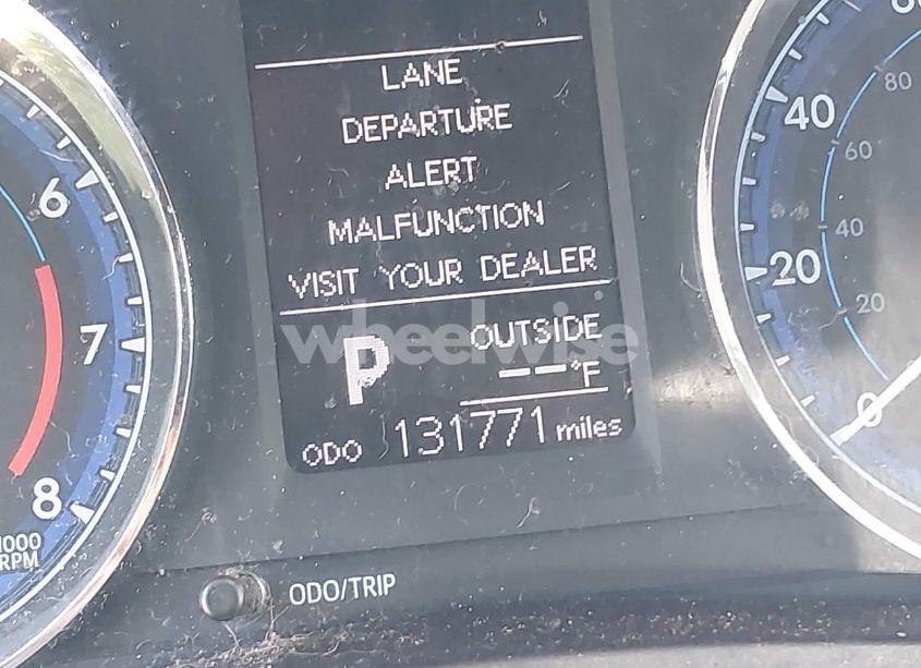 Photo 15 of 2017 Toyota Corolla LE (VIN 5YFBURHE3HP639959)