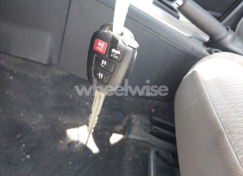 Photo 11 of 2017 Toyota Corolla LE (VIN 5YFBURHE3HP649603)