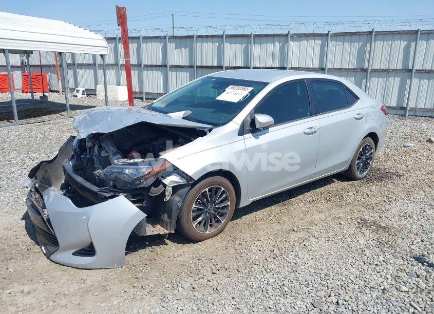 Photo 2 of 2017 Toyota Corolla LE (VIN 5YFBURHE3HP649603)