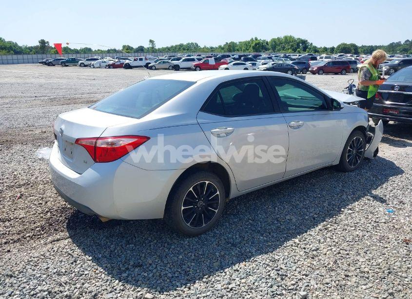 Photo 4 of 2017 Toyota Corolla LE (VIN 5YFBURHE3HP649603)