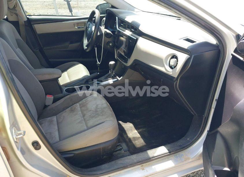 Photo 5 of 2017 Toyota Corolla LE (VIN 5YFBURHE3HP649603)