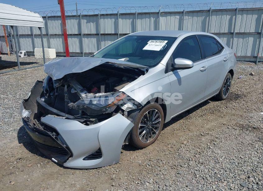 Photo 6 of 2017 Toyota Corolla LE (VIN 5YFBURHE3HP649603)