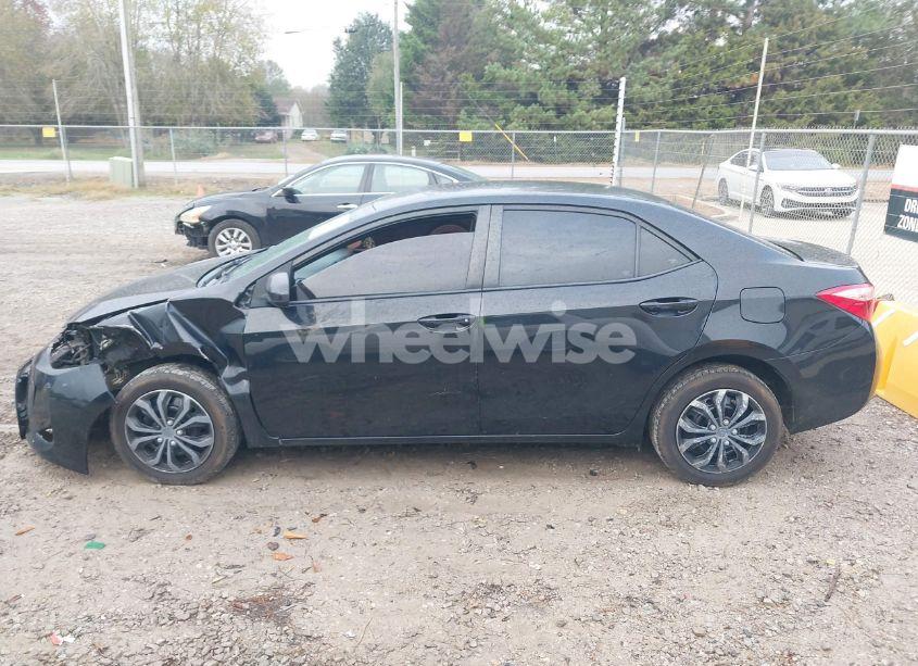 Photo 14 of 2017 Toyota Corolla LE (VIN 5YFBURHE3HP658835)