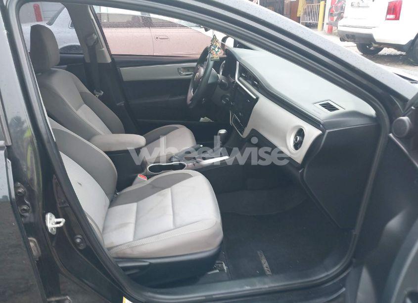 Photo 5 of 2017 Toyota Corolla LE (VIN 5YFBURHE3HP658835)