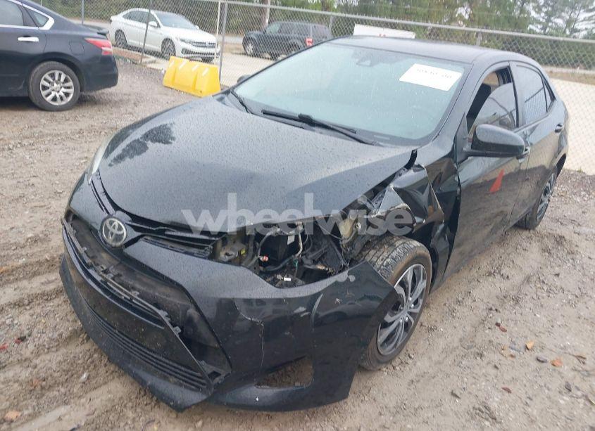 Photo 6 of 2017 Toyota Corolla LE (VIN 5YFBURHE3HP658835)