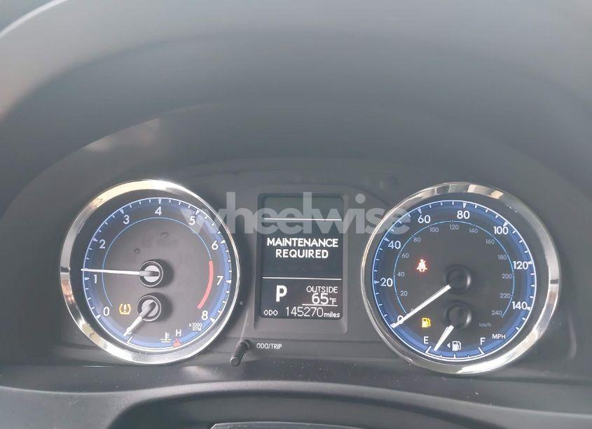 Photo 7 of 2017 Toyota Corolla LE (VIN 5YFBURHE3HP658835)