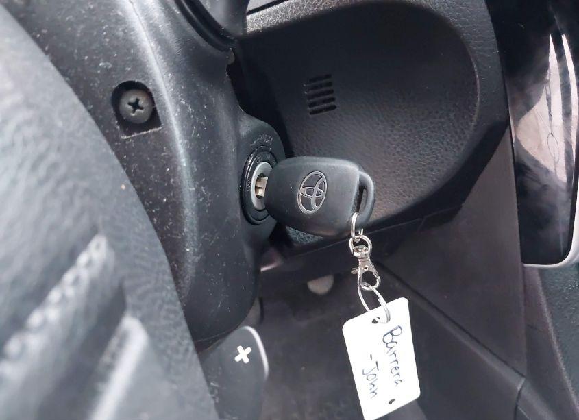 Photo 11 of 2017 Toyota Corolla SE (VIN 5YFBURHE3HP663789)