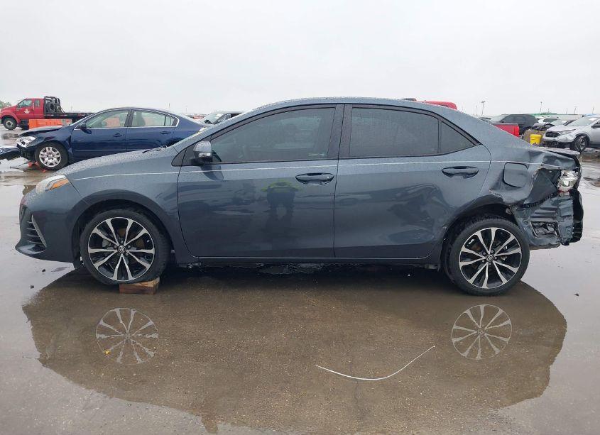 Photo 14 of 2017 Toyota Corolla SE (VIN 5YFBURHE3HP663789)