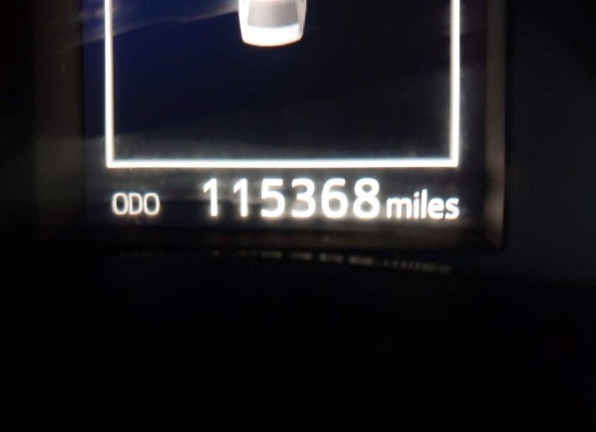 Photo 15 of 2017 Toyota Corolla SE (VIN 5YFBURHE3HP663789)