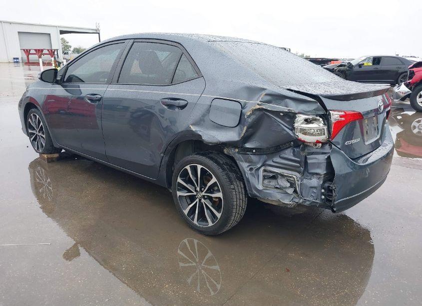 Photo 3 of 2017 Toyota Corolla SE (VIN 5YFBURHE3HP663789)