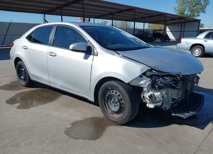 2017 Toyota Corolla LE (VIN 5YFBURHE3HP686442) main photo