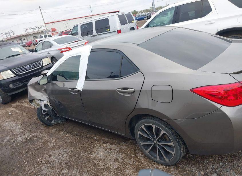 Photo 14 of 2017 Toyota Corolla SE (VIN 5YFBURHE3HP694685)