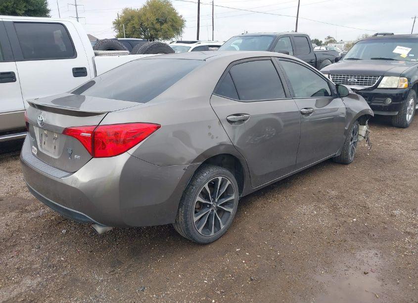 Photo 4 of 2017 Toyota Corolla SE (VIN 5YFBURHE3HP694685)