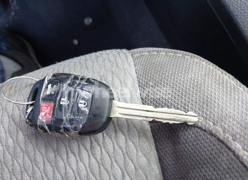 Photo 11 of 2017 Toyota Corolla LE (VIN 5YFBURHE3HP709833)