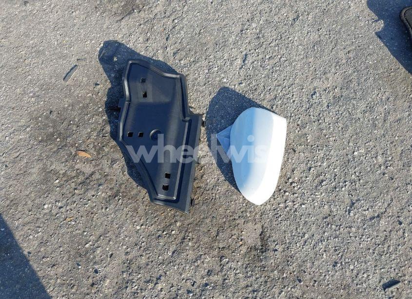 Photo 12 of 2017 Toyota Corolla LE (VIN 5YFBURHE3HP709833)