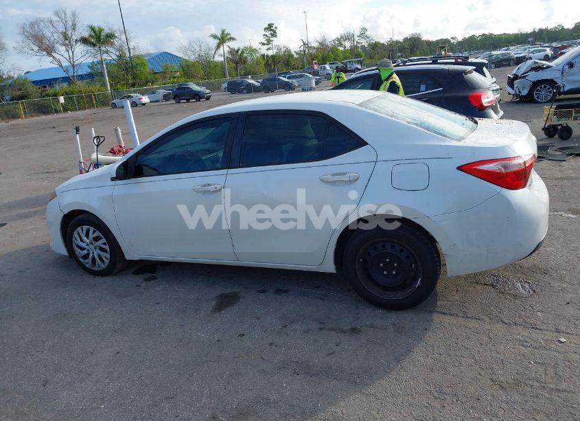 Photo 15 of 2017 Toyota Corolla LE (VIN 5YFBURHE3HP709833)