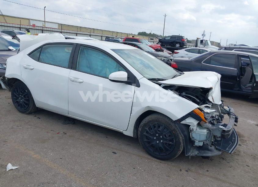 2017 Toyota Corolla LE (VIN 5YFBURHE3HP714076) main photo