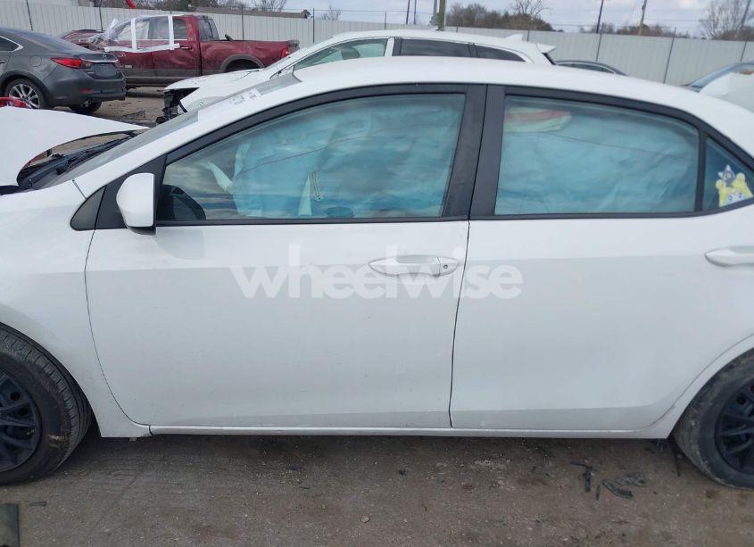 Photo 14 of 2017 Toyota Corolla LE (VIN 5YFBURHE3HP714076)