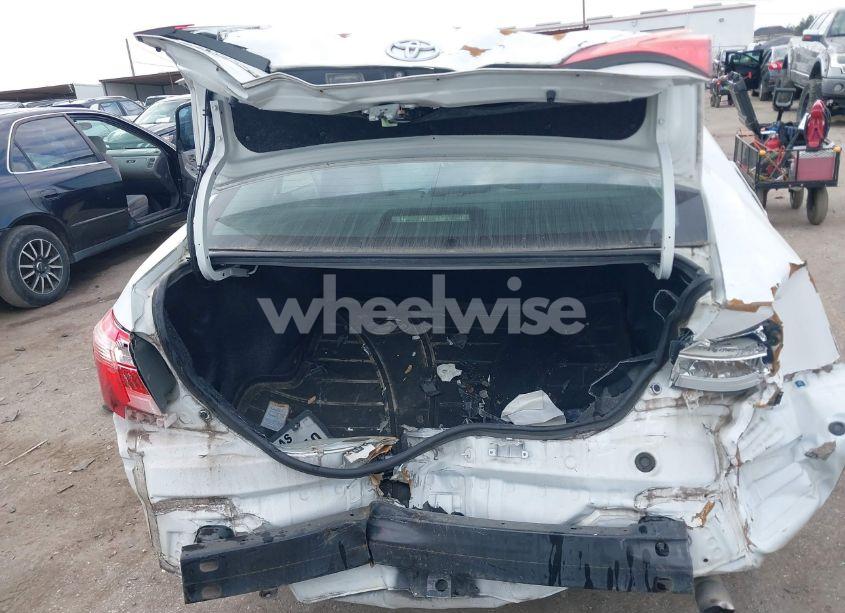 Photo 16 of 2017 Toyota Corolla LE (VIN 5YFBURHE3HP714076)