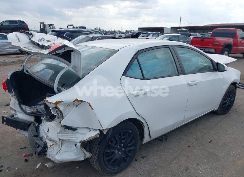 Photo 4 of 2017 Toyota Corolla LE (VIN 5YFBURHE3HP714076)