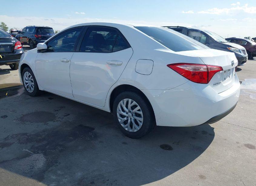 Photo 3 of 2017 Toyota Corolla LE (VIN 5YFBURHE3HP731945)