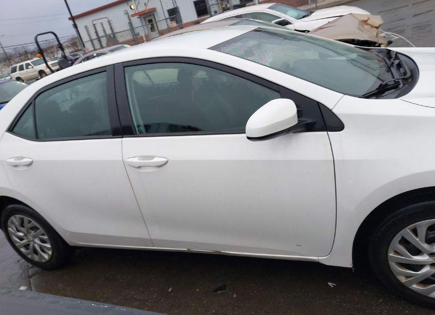 Photo 13 of 2017 Toyota Corolla LE (VIN 5YFBURHE3HP733307)