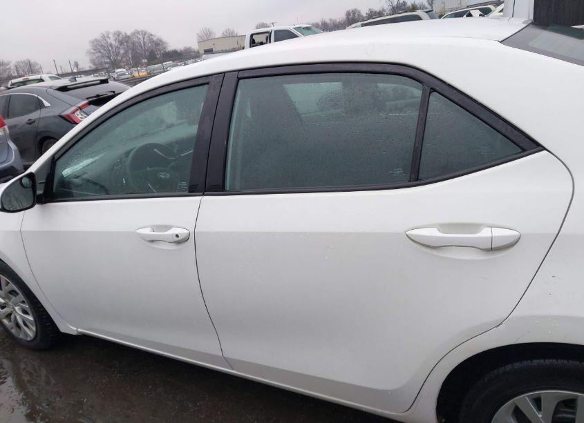 Photo 14 of 2017 Toyota Corolla LE (VIN 5YFBURHE3HP733307)