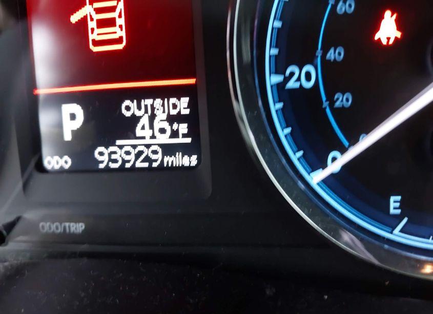 Photo 15 of 2017 Toyota Corolla LE (VIN 5YFBURHE3HP733307)