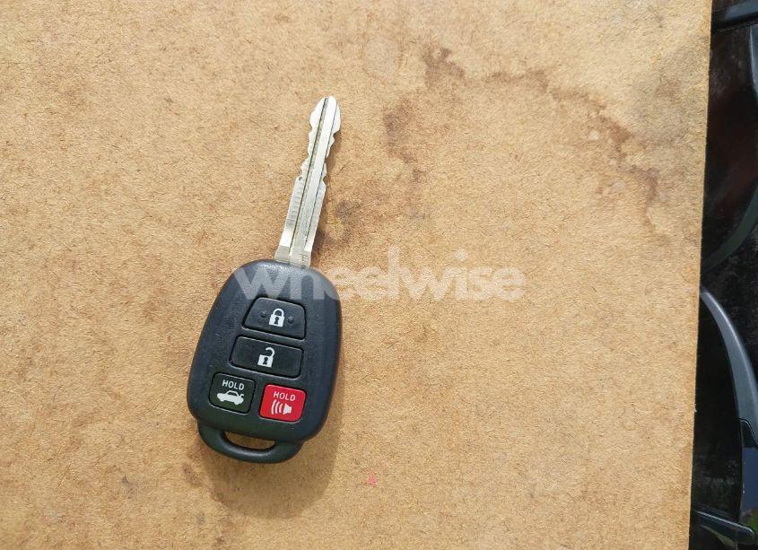 Photo 11 of 2017 Toyota Corolla LE (VIN 5YFBURHE3HP735994)