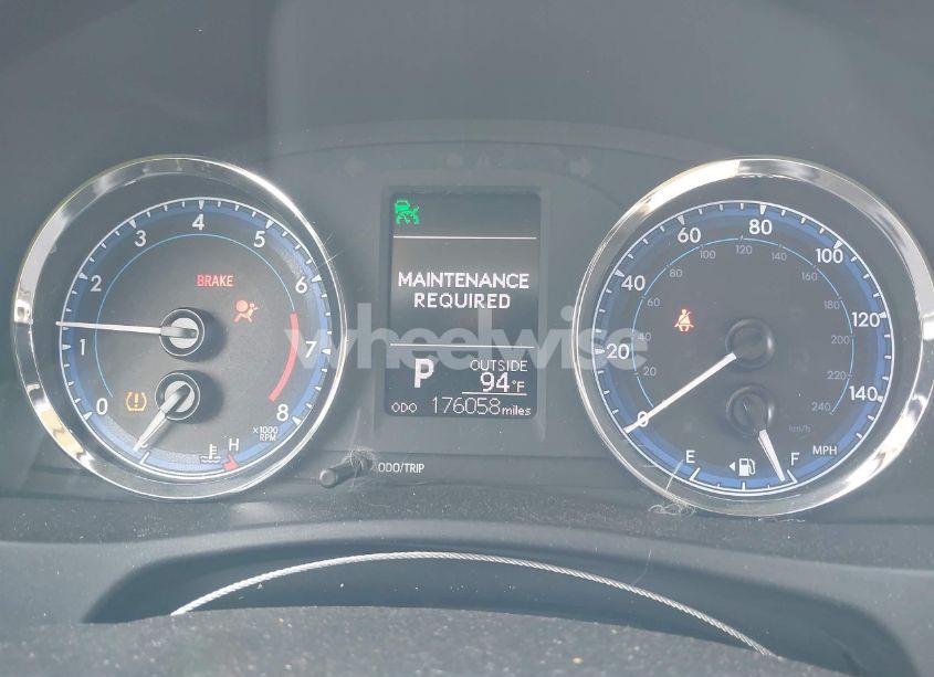 Photo 7 of 2017 Toyota Corolla LE (VIN 5YFBURHE3HP735994)