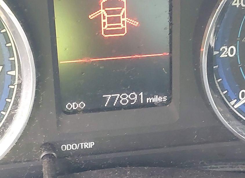 Photo 16 of 2018 Toyota Corolla LE (VIN 5YFBURHE3JP738612)