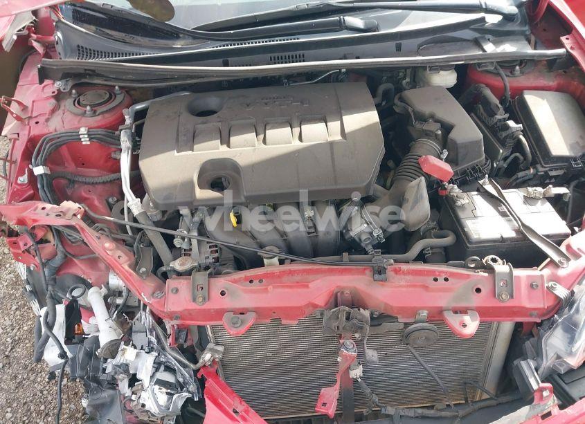 Photo 10 of 2018 Toyota Corolla LE (VIN 5YFBURHE3JP746418)